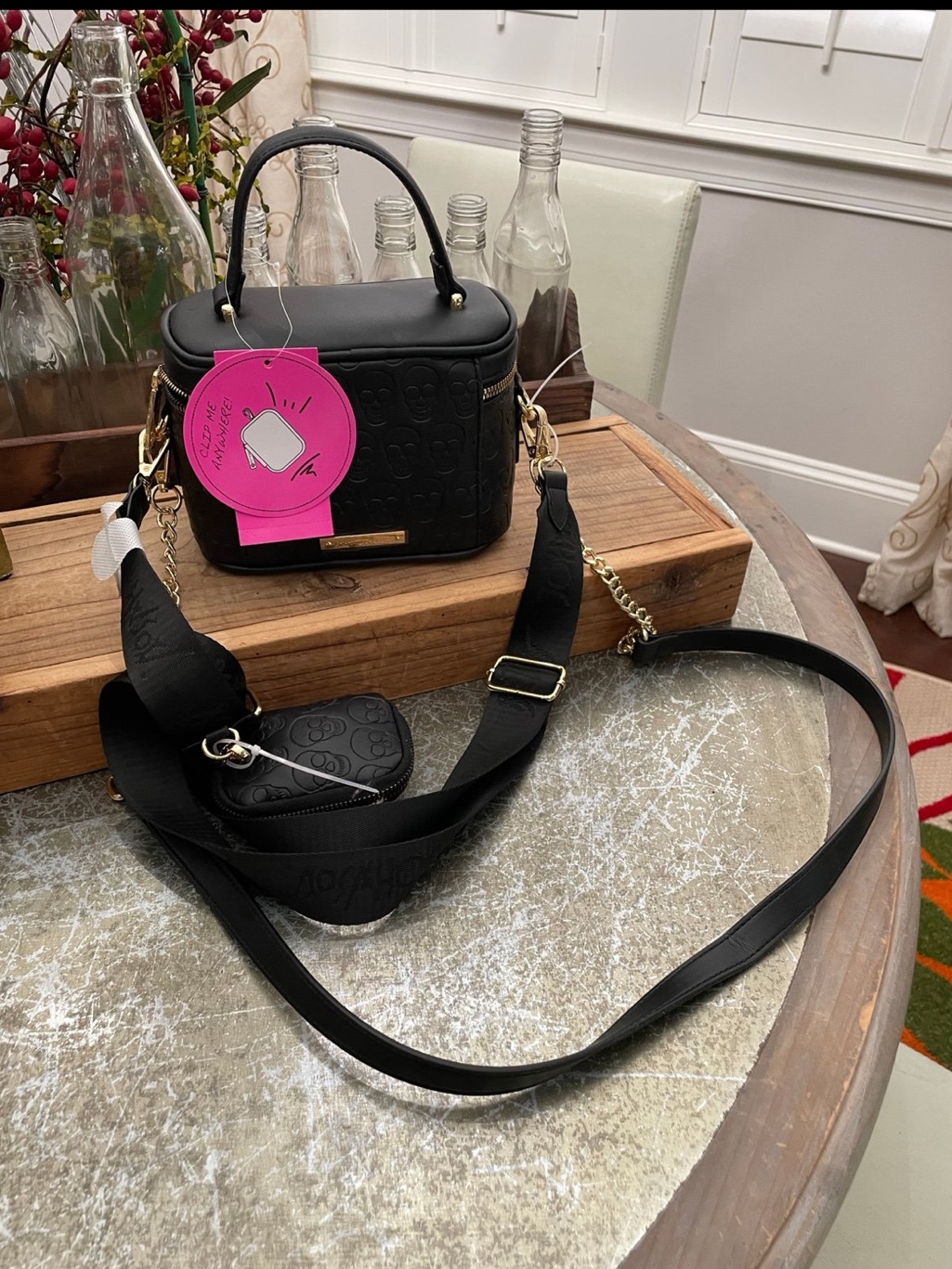 Betsey Johnson “Organize With Me” Removable Pouch Black Xobright Crossbody Bag